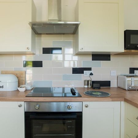 Stunning Modern Apartment In The Cotswolds Chalford Eksteriør bilde