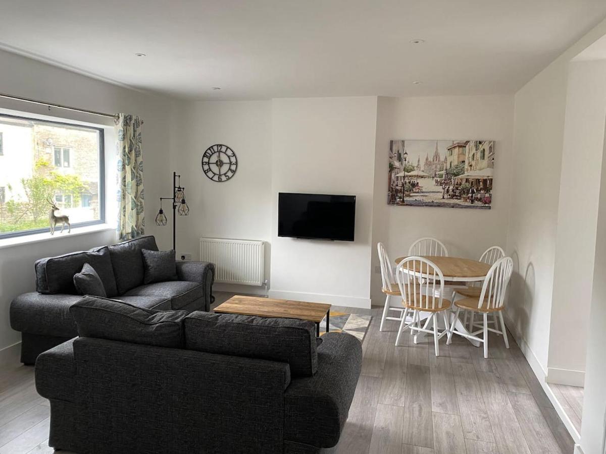 Stunning Modern Apartment In The Cotswolds Chalford Eksteriør bilde