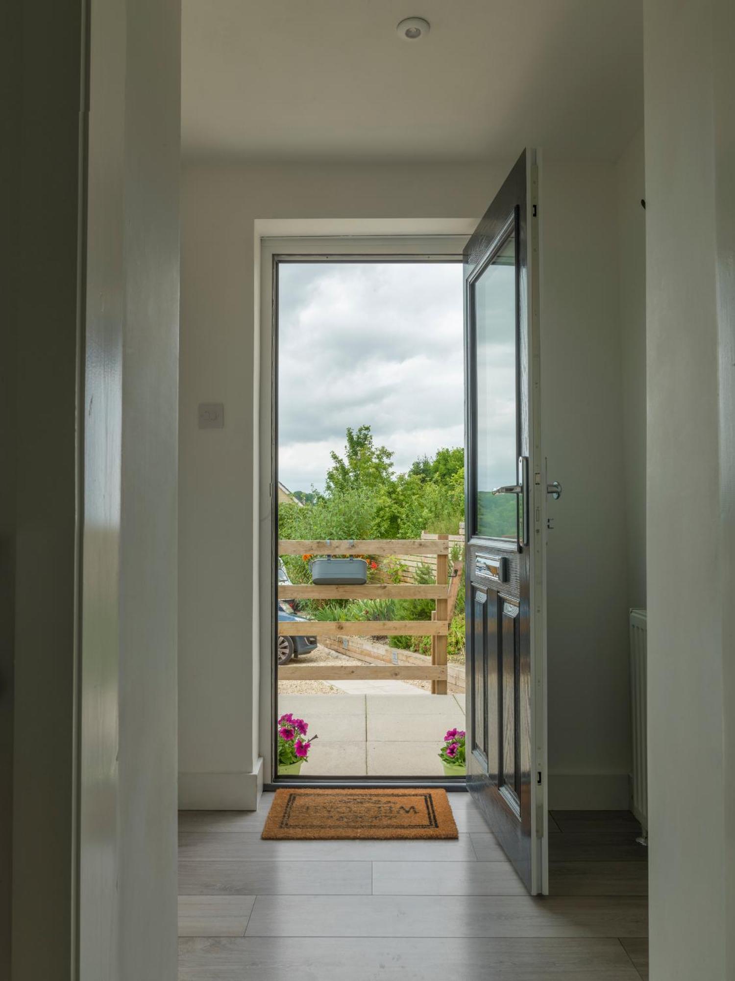 Stunning Modern Apartment In The Cotswolds Chalford Eksteriør bilde
